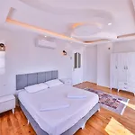Ayshe Kaş