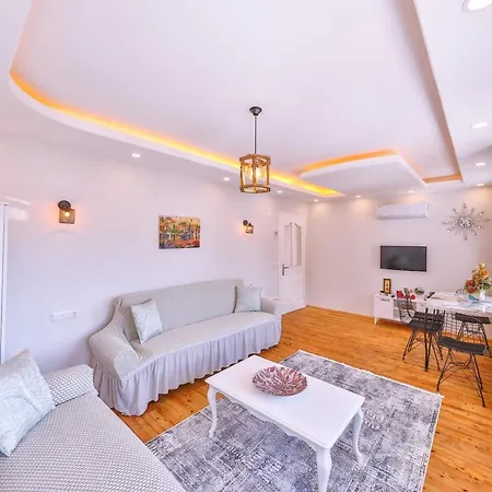 Ayshe Apartment