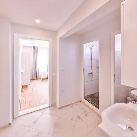 Ayshe Apartment